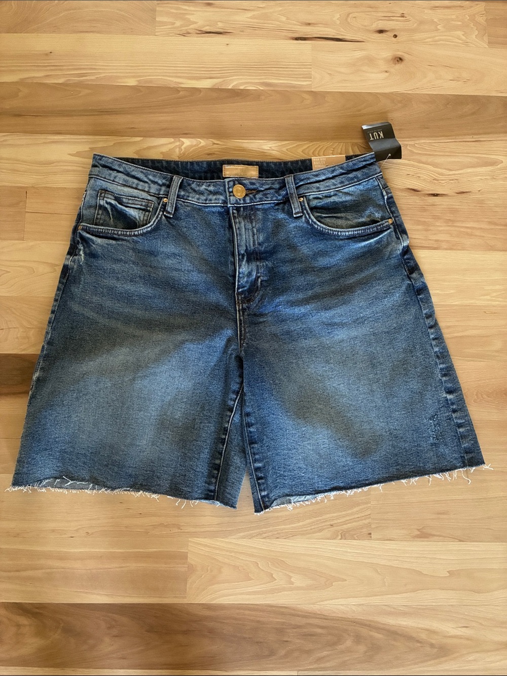 Kut from the Kloth Women's Medium Blue Denim Cutoff Shorts